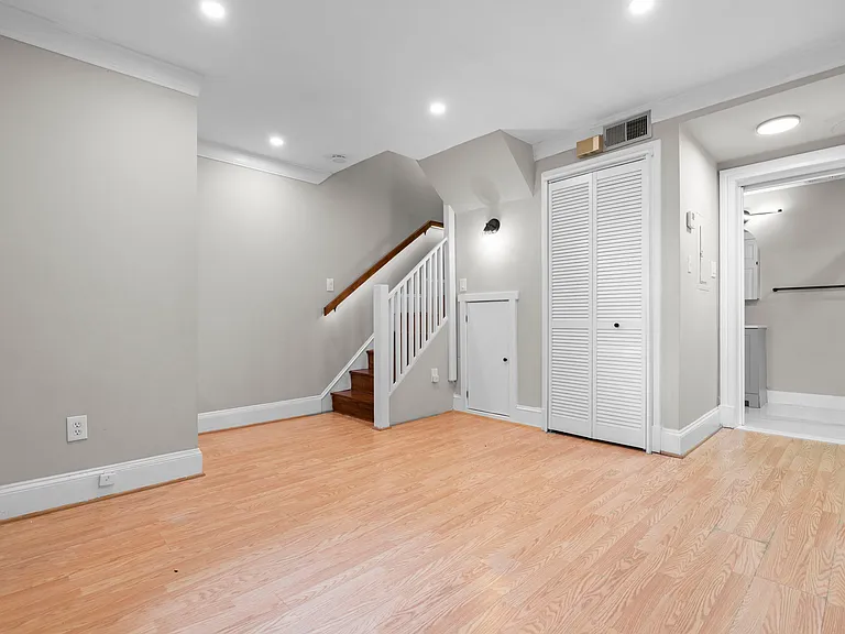 1326 Vermont Ave NW #4 — Photo 21