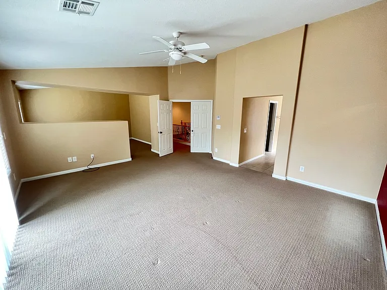 742 Canary Wharf Dr — Photo 34