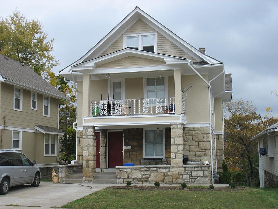 1st image of 117 Chelsea Ave #1