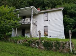 108 Bobich Ln, Jacobs Creek, PA