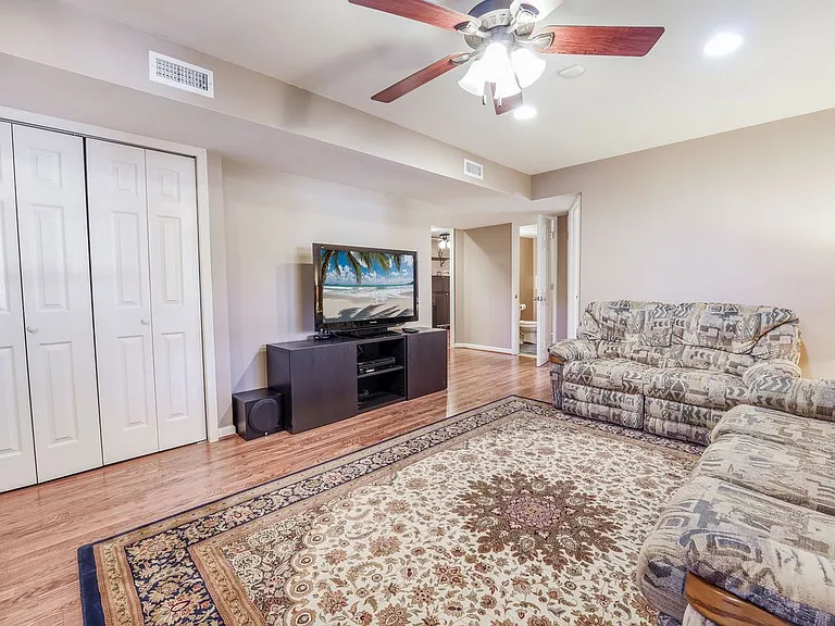 15575 Catamaran Ct — Photo 46