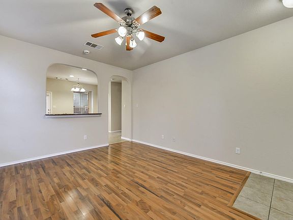 3rd image of 1907 Rockland Dr #311