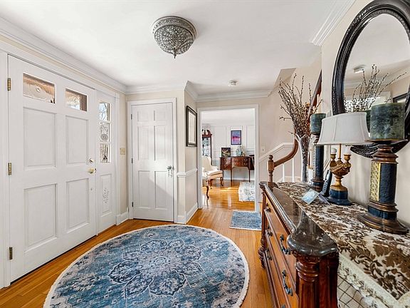 3rd image of 12 Inverness Cir