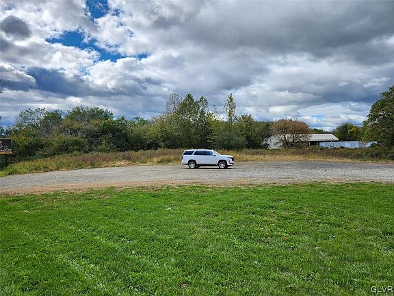 3rd image of 301 E Union Blvd