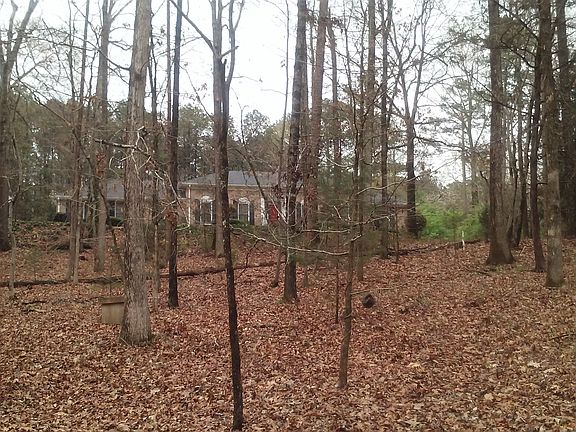 2nd image of 2691 Valleydale Dr NW