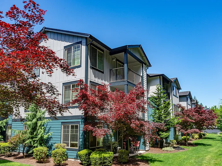 Renwood Apartment Homes — Photo 10