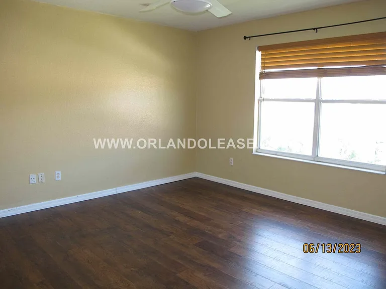 925 Torrey Pine Dr — Photo 15