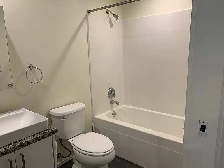 1814 E Denny Way #104 — Photo 4