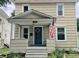 27 Parkview Dr, Akron, NY 14001