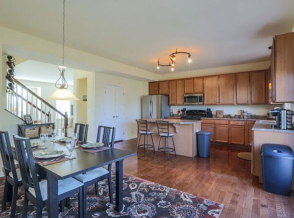 3rd image of 3333 Kentshire Cir #27B