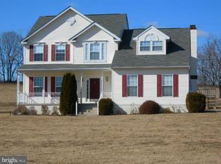 794 Deer Mountain Dr, Harpers Ferry, WV 25425
