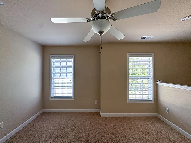 1424 Saint Johns Loop — Photo 12