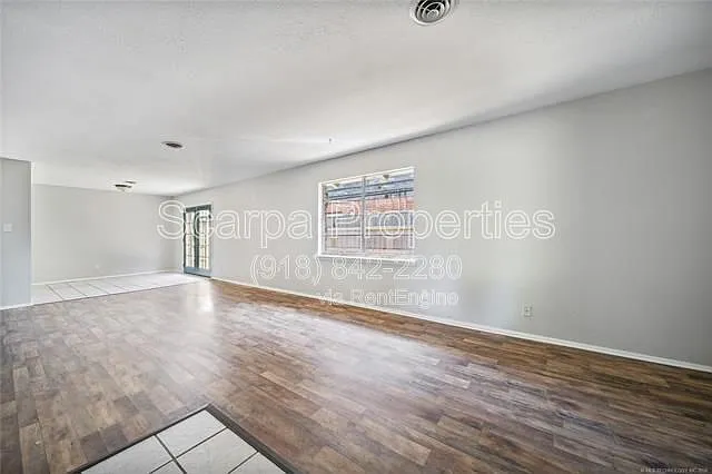 5520 E 47th Pl — Photo 5