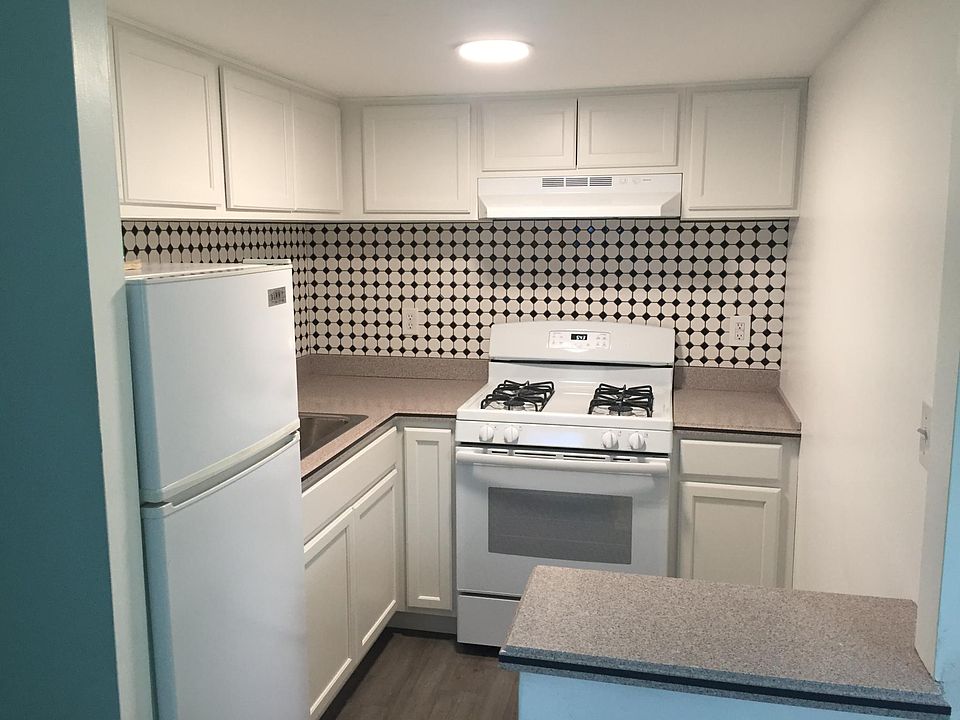 1st image of 5445 Houghton Pl #B