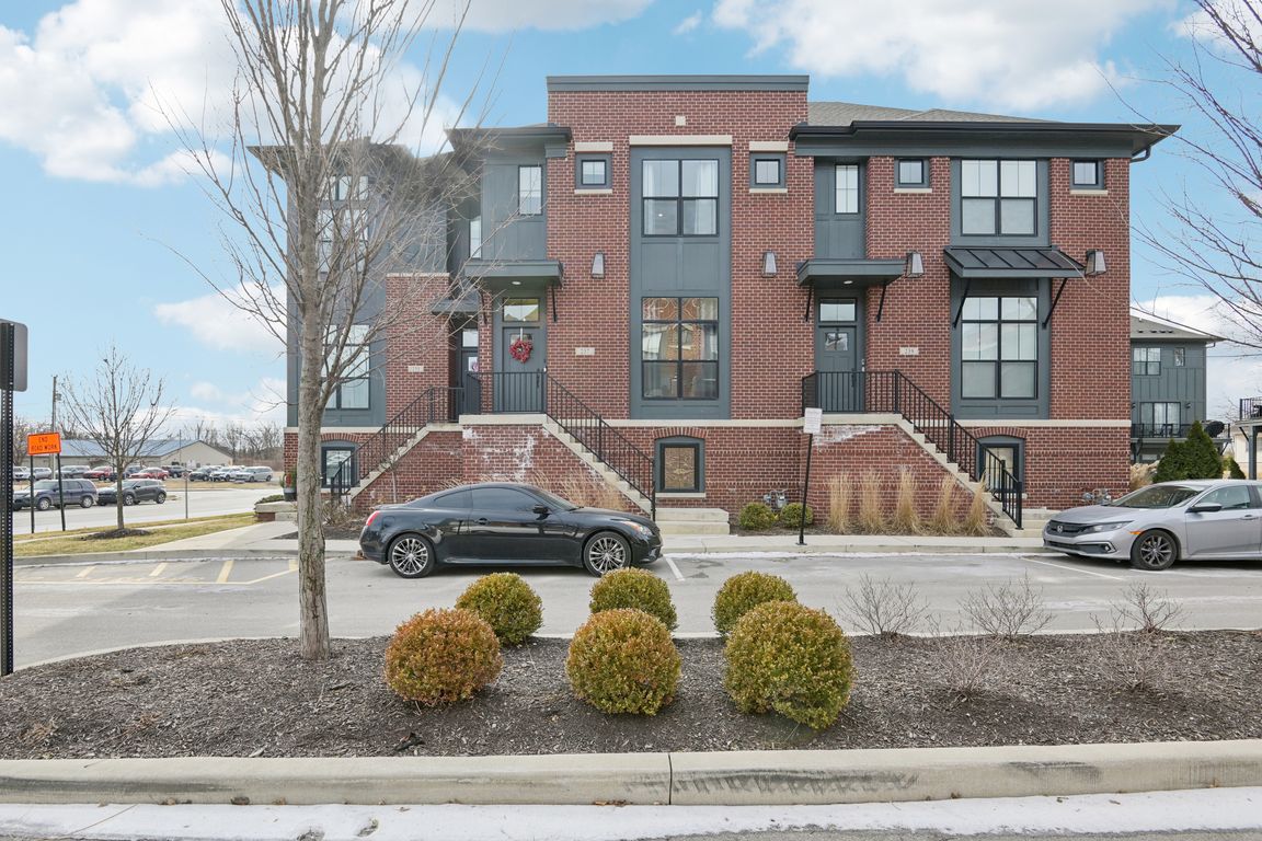 Poplar St-S2301-001.jpg