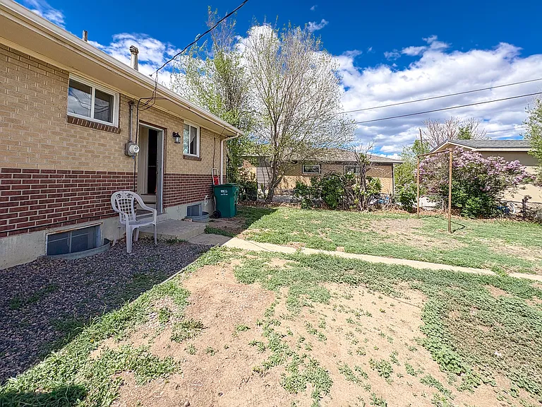 7086 Jennie Dr — Photo 23
