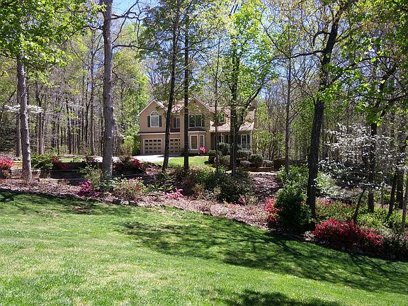 2nd image of 288 Harbour Dr