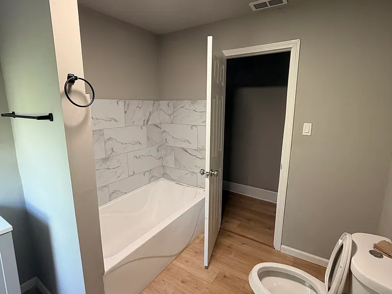 871 Oak St #2 — Photo 6