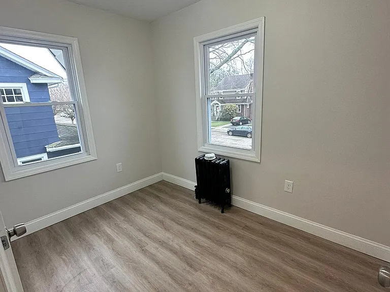 181 W Stearns St — Photo 14