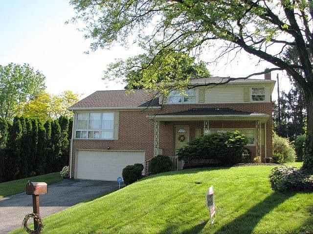 2nd image of 1071 Berkley Rd