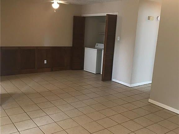 2nd image of 404 Brentwood Dr
