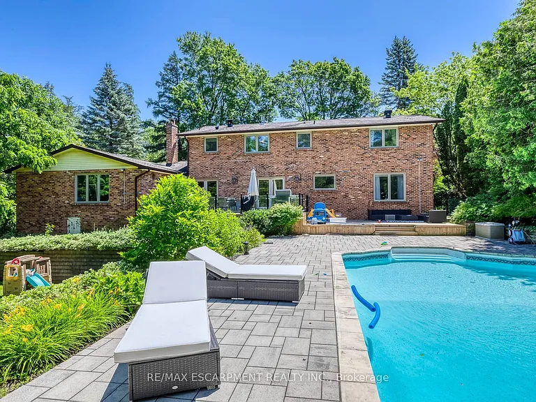 1251 Lakeshore Rd E — Photo 36