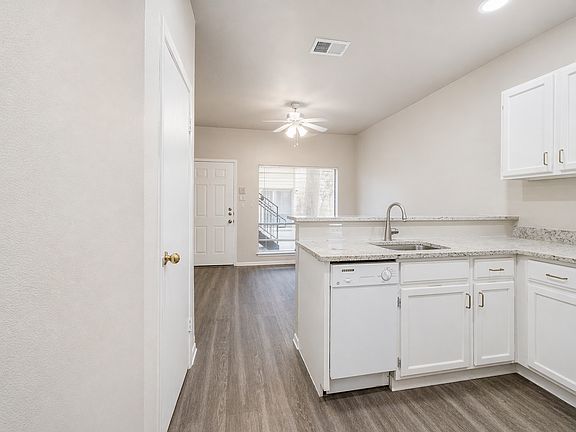 3rd image of 2815 Rio Grande St APT 101