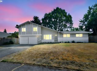 2222 Princeton Dr, Eugene, OR 97405