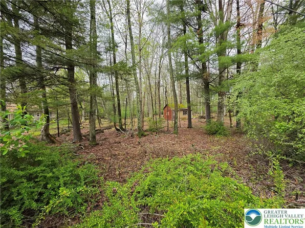 475 Craigs Meadow Rd, East Stroudsburg, PA 18301