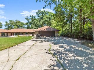 4340 Stellhorn Rd, Fort Wayne, IN 46815