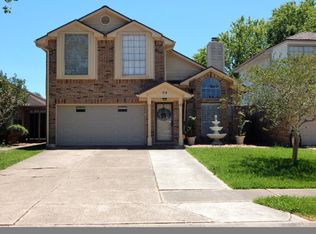 64 Avocado Ct, Lake Jackson, TX 77566