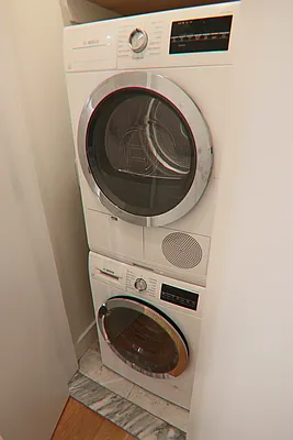 Rented by PMG Real Estate  | media 21