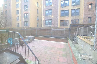 Rented by Manhattan Realty Group