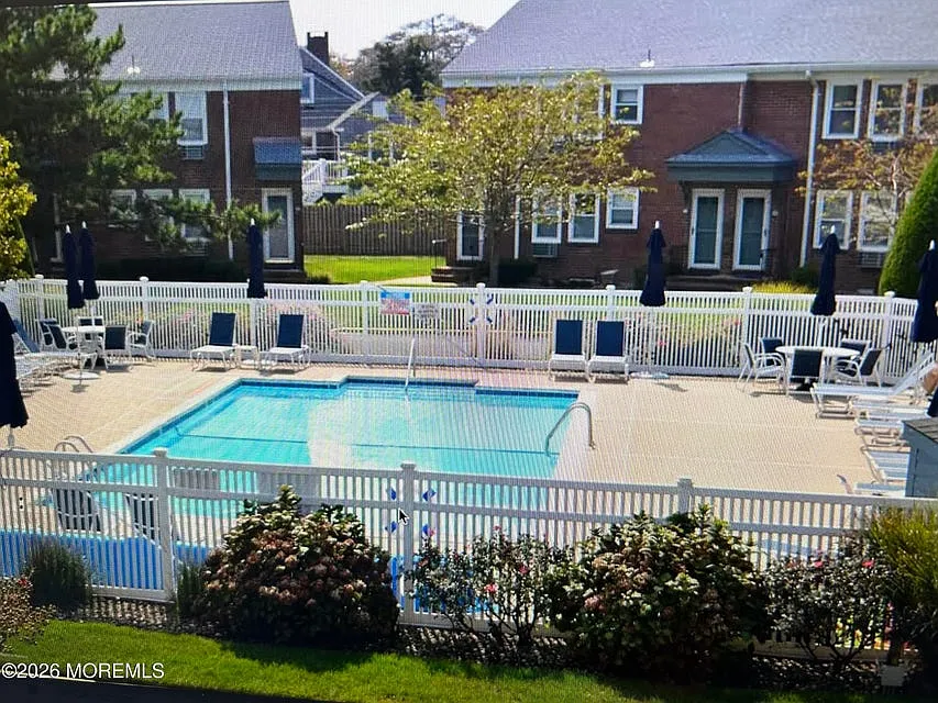 1 bed, 704 sqft, $2,000 — Photo 1