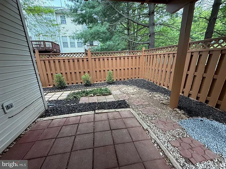 8 Diamond Hill Ct — Photo 29
