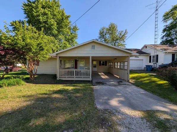 175 W State St, Bridgeport, IL 62417