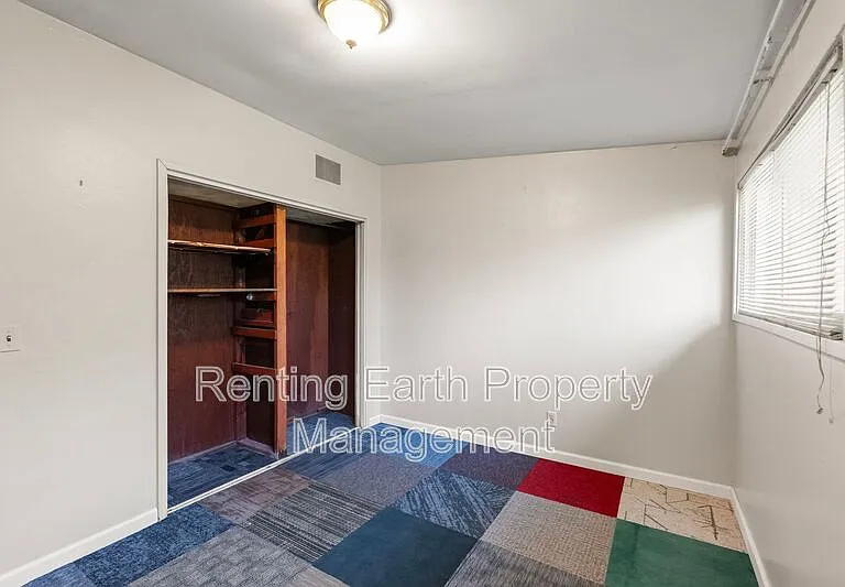 6452 Evergreen Blvd — Photo 18