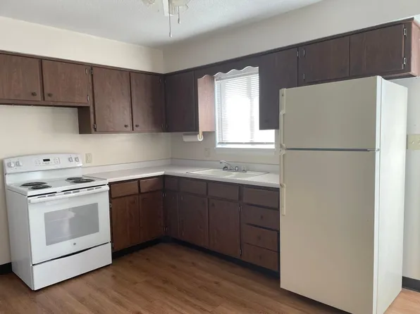 3900 Esther Ln #24, Hermitage, PA 16148