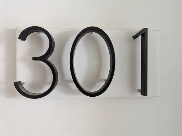 305 6th Street