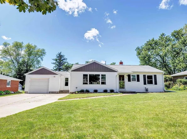 606 Eastview Dr, Green Bay, WI 54302