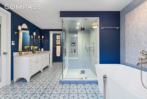 Sold by Compass | media 6