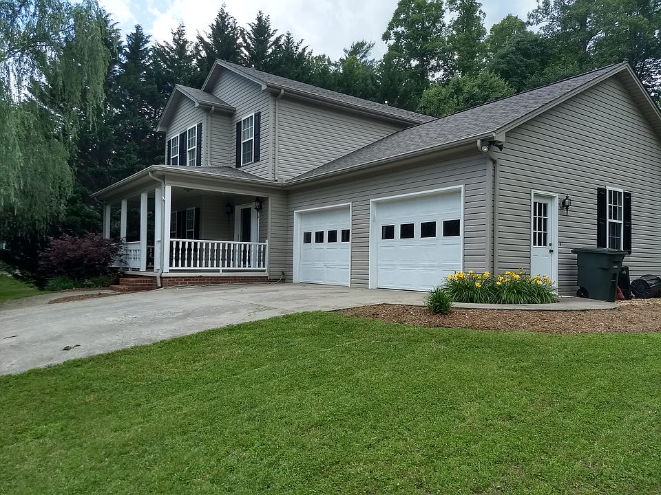 1st image of 411 Carrituck Ct