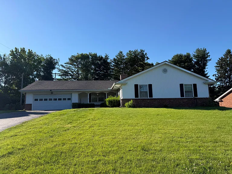 3433 Keithshire Way — Photo 2