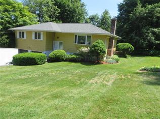 34 Stonegate Rd, Ossining, NY 10562