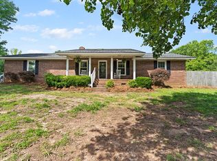 18 Brissy Rock Rd, Ware Shoals, SC 29692