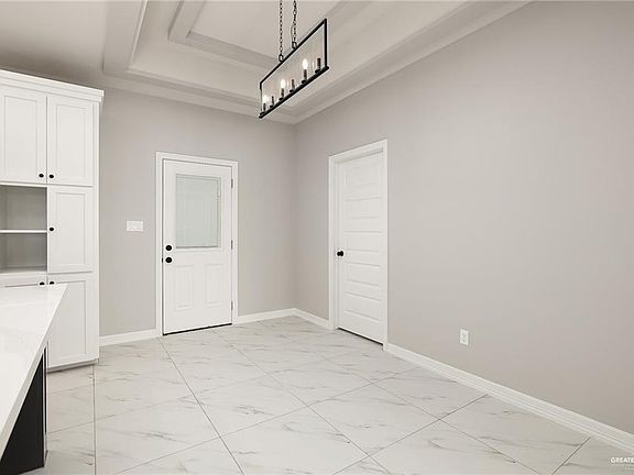 5th image of 1911 Mimosa St