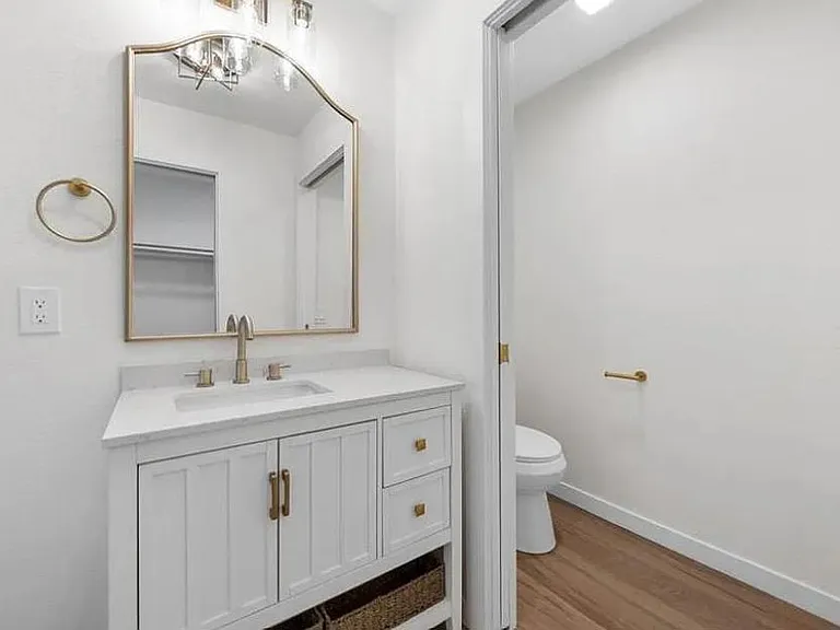3825 Van Dyke Ave #3 — Photo 18