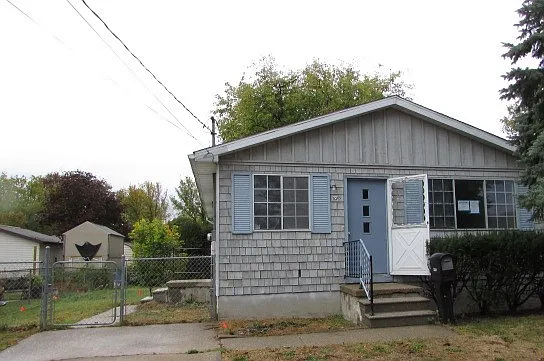 1209 Leng St photo 1
