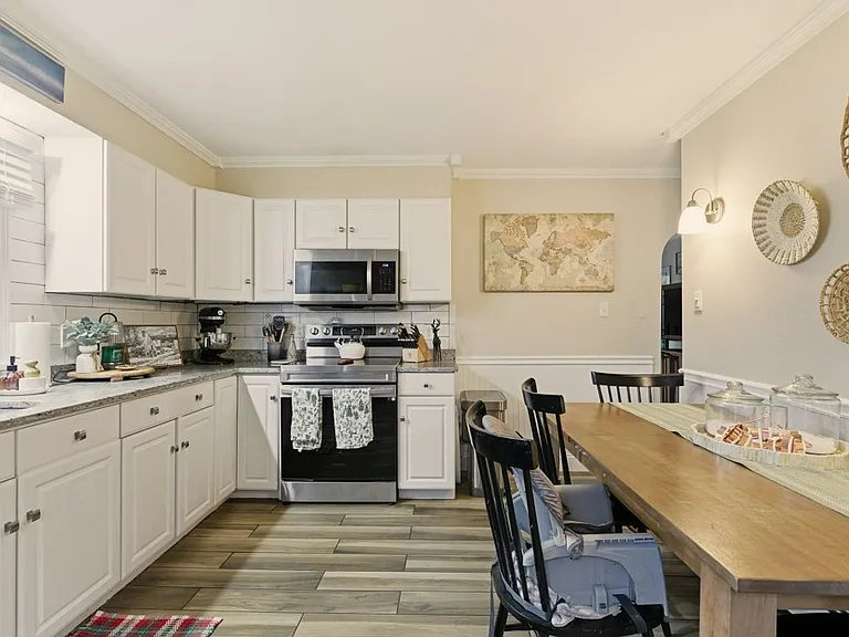 23 Cypress St — Photo 6