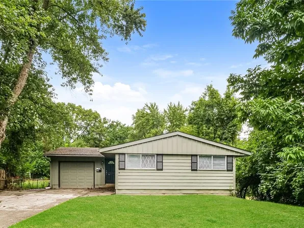 8706 E 91st St, Kansas City, MO 64138